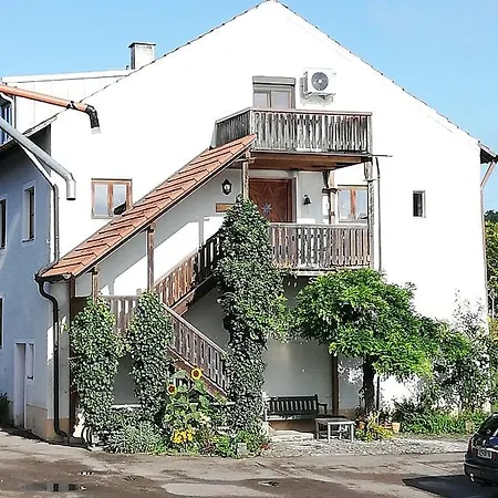 Am Bioland-bauernhof * Neustadt an der Donau